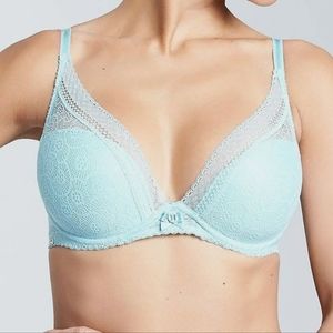 32DD Chantelle Bra